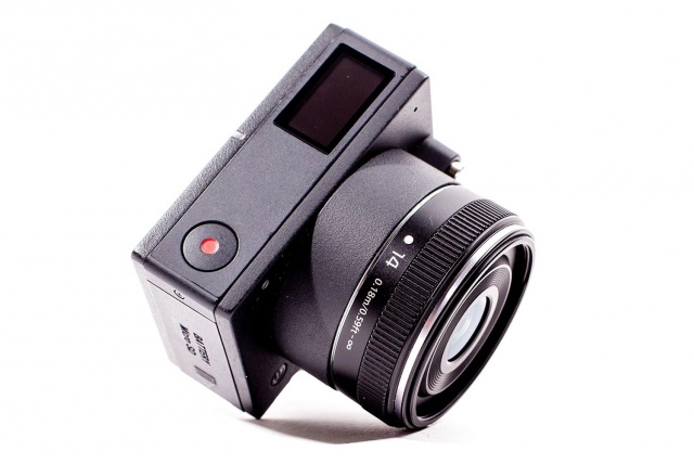 کوچک‌ترین دوربين 4K  دنیا با قابلیت تعویض لنز 