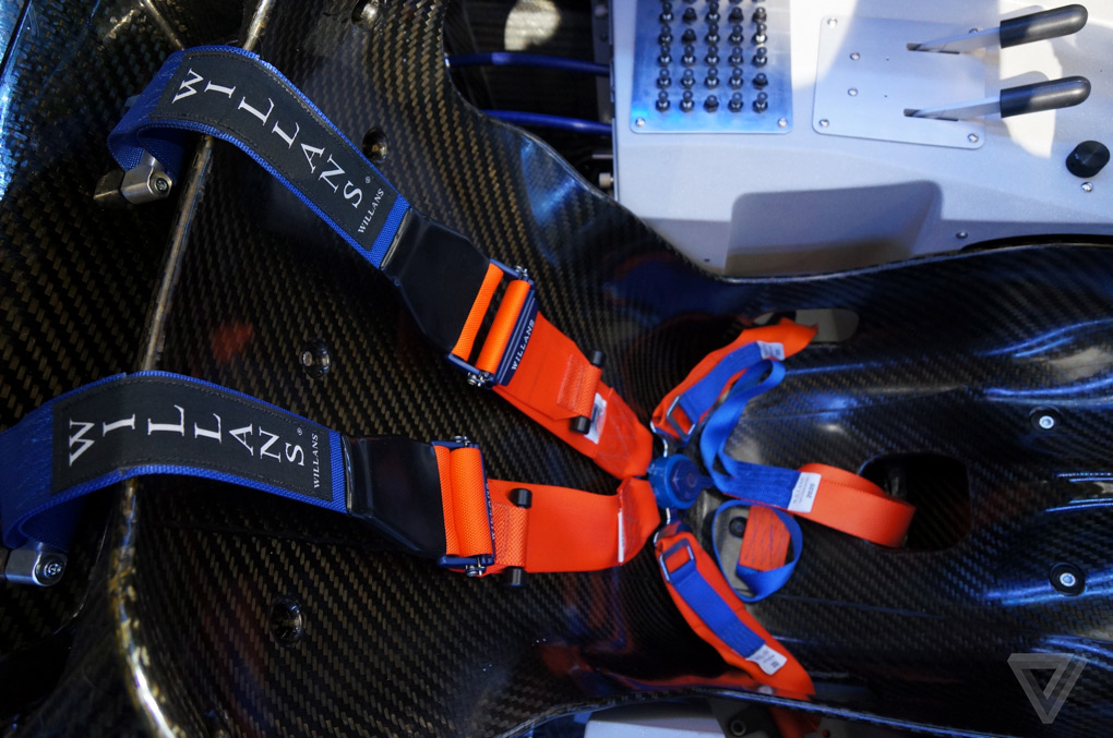 گالری عکس: یک موشک چرخدار با سرعت 1609 کیلومتر در ساعت