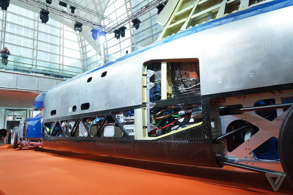 گالری عکس: یک موشک چرخدار با سرعت 1609 کیلومتر در ساعت