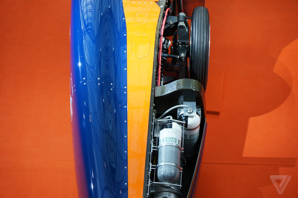 گالری عکس: یک موشک چرخدار با سرعت 1609 کیلومتر در ساعت