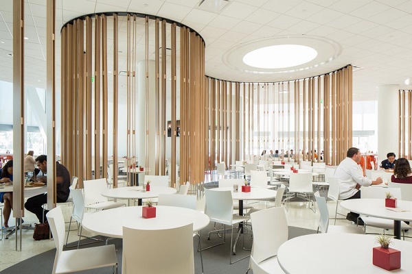 عکس و فیلم ساختمان جدید زیبا و عجیب سامسونگ در دره سیلیکون را ببینید!