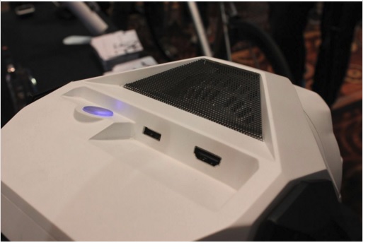 CES 2016: روبات پروژکتوری که راه میرود و تغییر شکل میدهد + عکس و فیلم