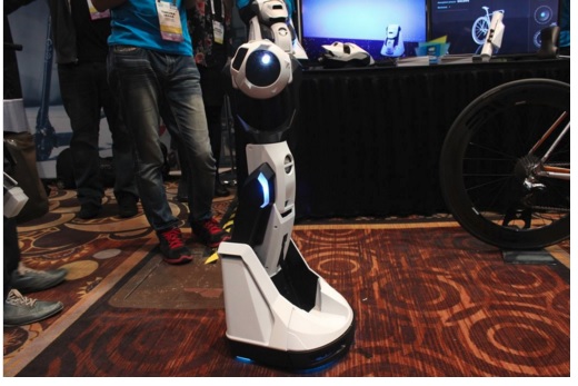 CES 2016: روبات پروژکتوری که راه میرود و تغییر شکل میدهد + عکس و فیلم