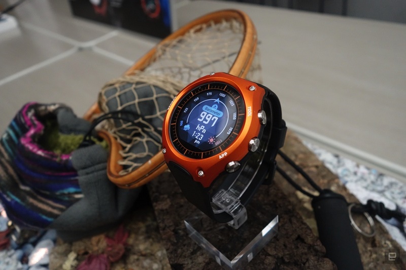 CES 2016: اولین ساعت هوشمند کاسیو + گالری عکس