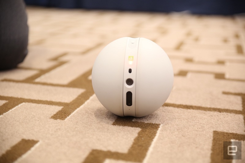 معرفی هدست واقعیت مجازی و روبات توپی الجی + گالری عکس