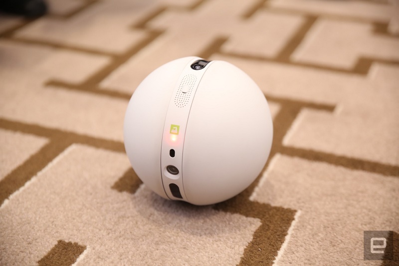 معرفی هدست واقعیت مجازی و روبات توپی الجی + گالری عکس