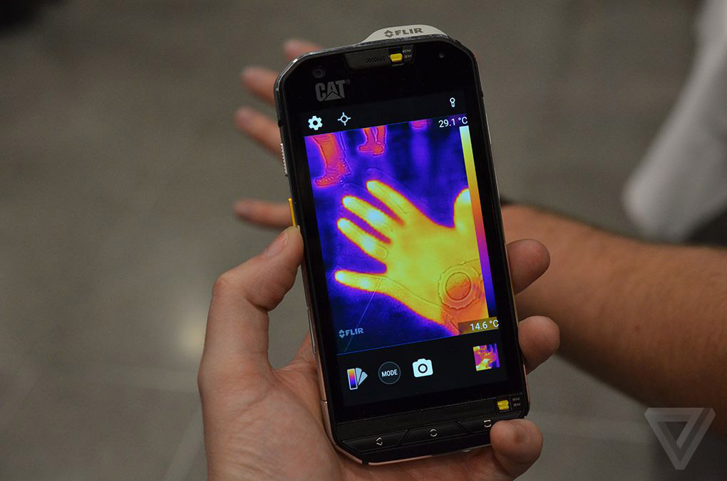 گالری عکس: اولین گوشی جهان با دوربین حرارتی