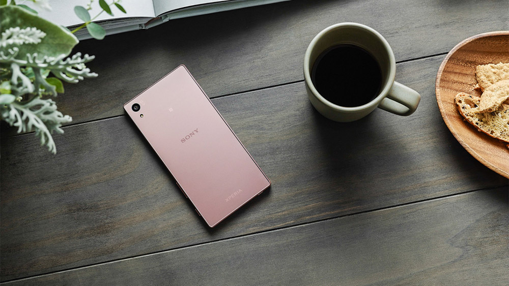 اولین تلفن هوشمند 4K جهان با رنگ صورتی عرضه شد + گالری عکس