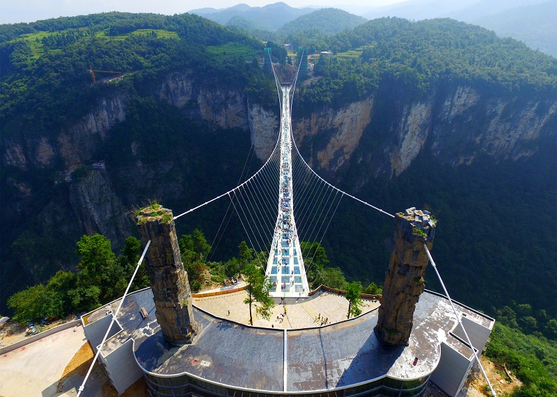 گالری عکس: ترسناک‌ترین پل شیشه‌ای جهان 