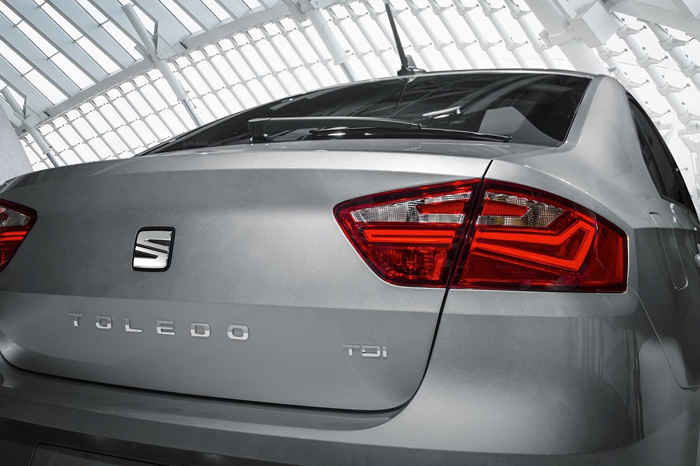 خودروی زیبای «سئات تولیدو» وارد بازار ایران می‌شود + قیمت و عکس