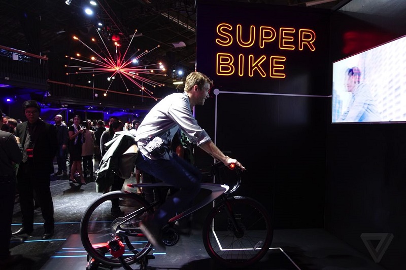 گالری عکس: دوچرخه الکتریکی متصل به اینترنت با صفحهنمایش اندرویدی