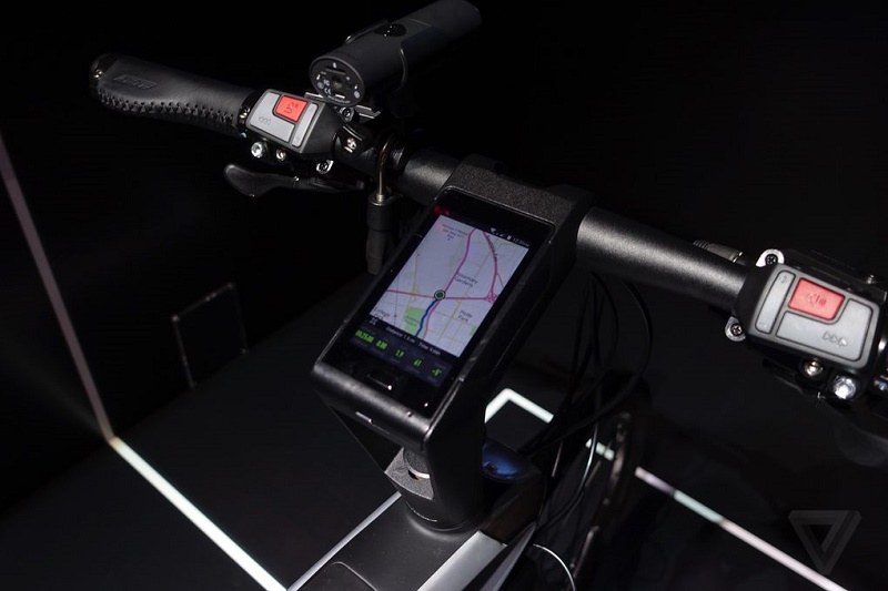 گالری عکس: دوچرخه الکتریکی متصل به اینترنت با صفحهنمایش اندرویدی