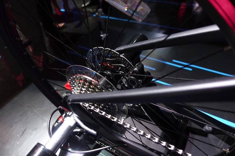 گالری عکس: دوچرخه الکتریکی متصل به اینترنت با صفحهنمایش اندرویدی