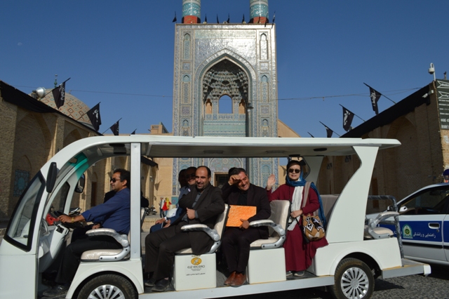 اولین خودروی برقی گردشگری یزد افتتاح شد + عکس