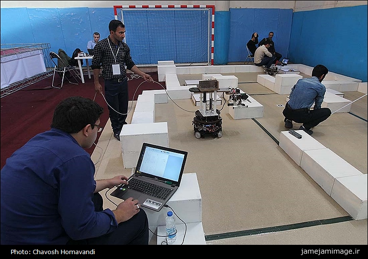 گالری عکس: مسابقات بین‌المللی رباتیک دانشگاه امیرکبیر