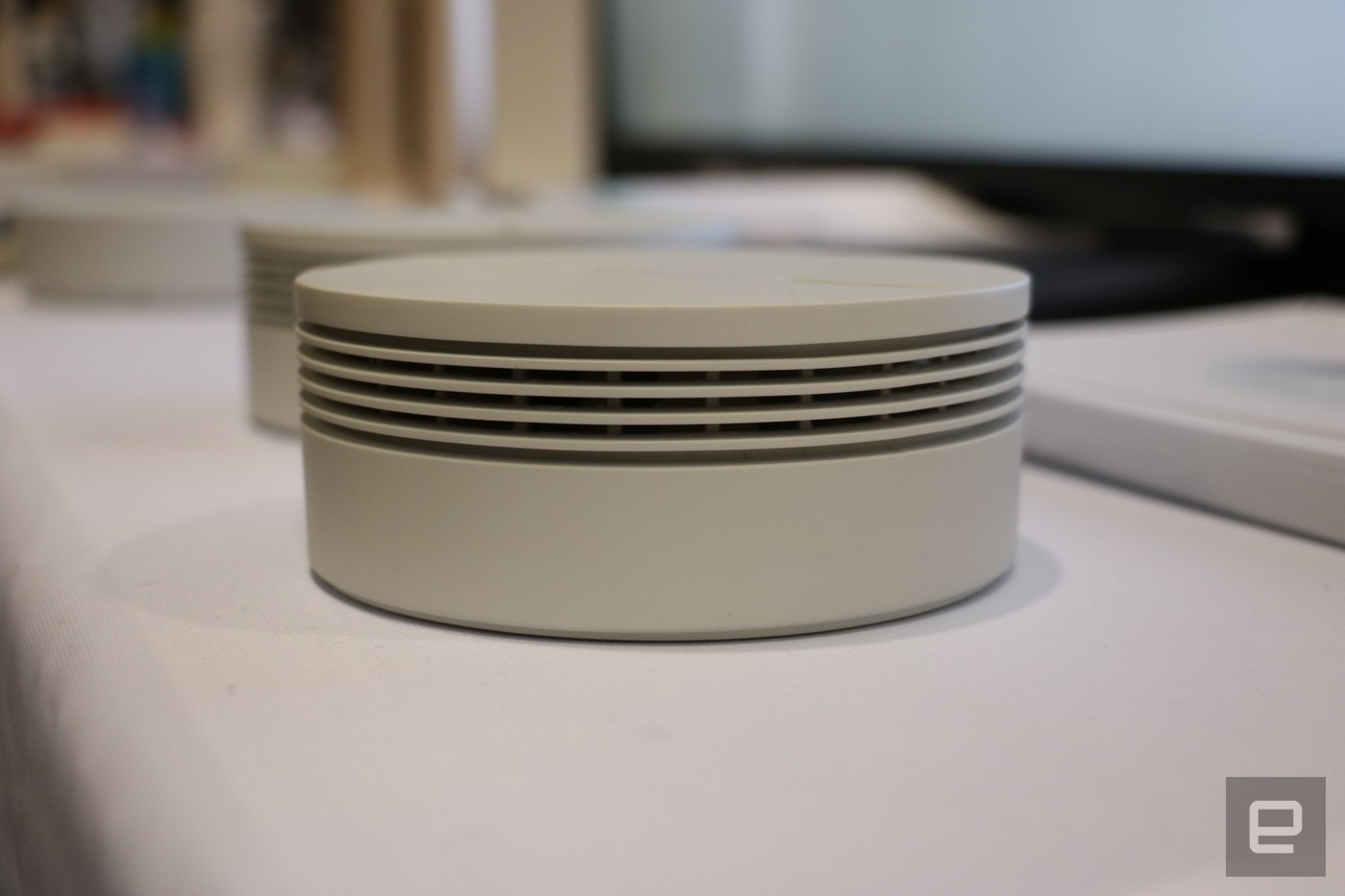 سیستم هشداردهنده تشخیص دود مناسب هر خانهای + عکس