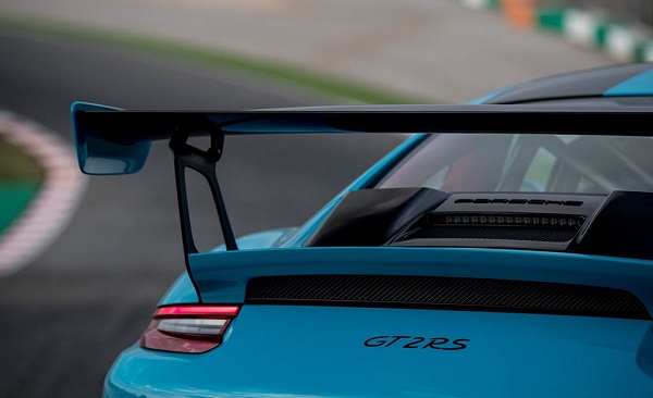 بررسی پورشه 911 GT2 RS مدل 2018