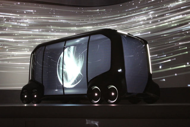 خودروی خودران مفهومی‎ تویوتا مخصوص جابجایی مسافر و تحویل پیتزا