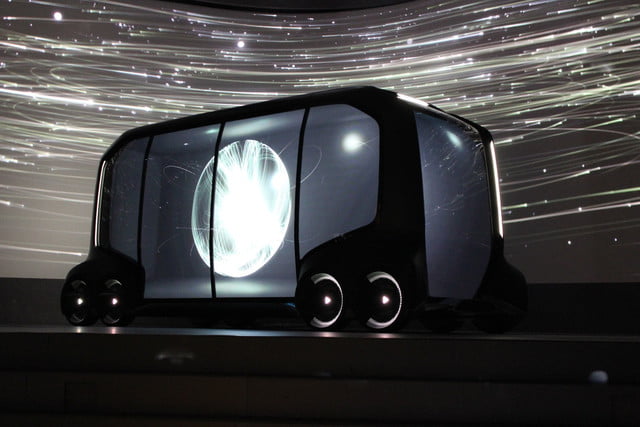 خودروی خودران مفهومی‎ تویوتا مخصوص جابجایی مسافر و تحویل پیتزا