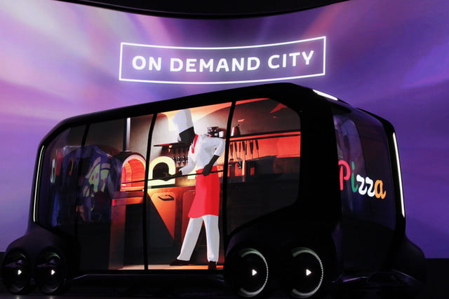 خودروی خودران مفهومی‎ تویوتا مخصوص جابجایی مسافر و تحویل پیتزا