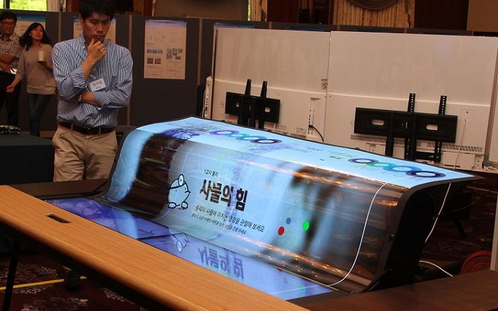 نمایشگر OLED، انعطاف‌پذیر، شفاف و 77 اینچی ال‌جی معرفی شد