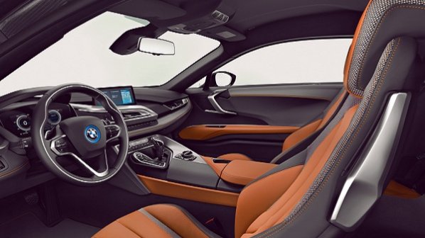 BMW i8 رخشی که آسفالت را از زمین جدا می‌کند