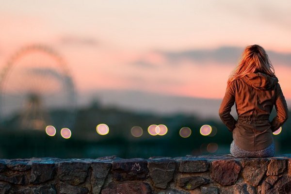 چگونه پس زمینه یک عکس را در فتوشاپ تغییر دهیم