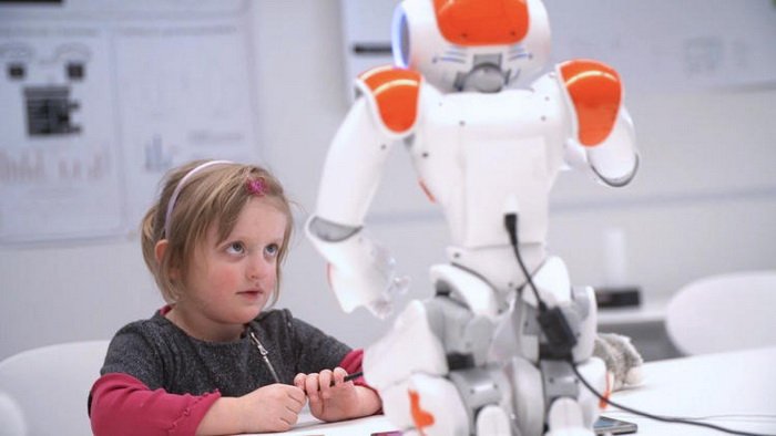 یک روبات کوچک که اعتماد به نفس کودکان را بالا می‎برد