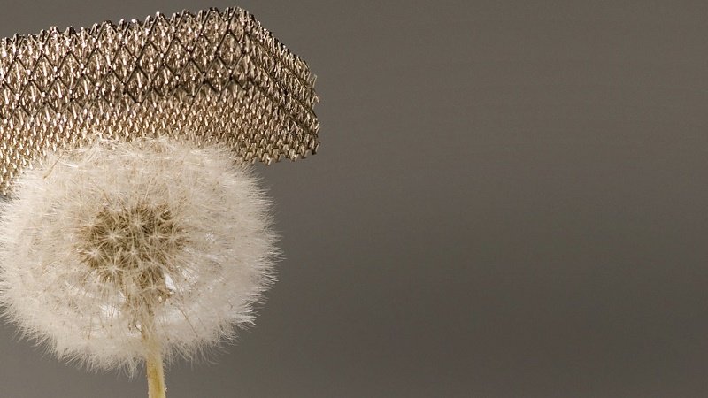 اختراع سبکترین فلز دنیا که 99.99 درصد آن هوا است + ویدیو