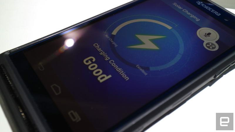 تلفن هوشمندی که با خورشید شارژ میشود + گالری عکس