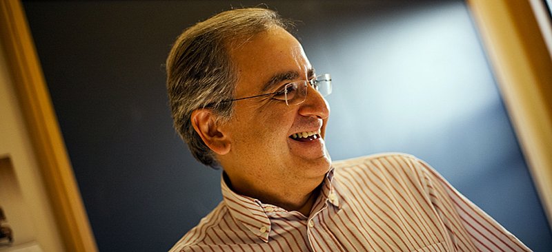 فیزیک‌دان ایرانی برنده یکی از بزرگ‌ترین جوایز علمی جهان شد!