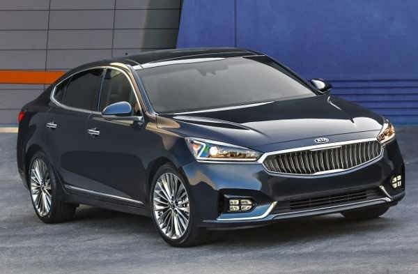 نگاهی کامل به خودروی کیا کادنزا 2017