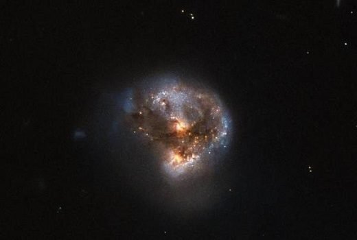تلسکوپ هابل کامل‌ترین عکس از کهکشان مرموز را ثبت کرد