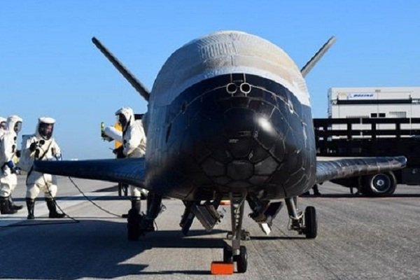 تماشا کنید: فرود فضاپیمای X-37B پس از 718 روز در مدار زمین
