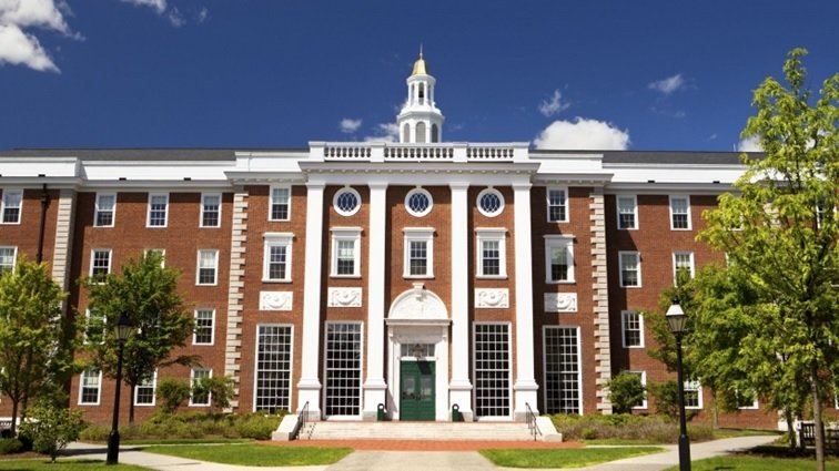 هاروارد درخواست پذیرش ده دانشجو را به دلیل رفتارهای ناشایست در فیسبوک لغو کرد