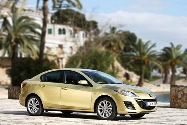 بهمن خودرو لیست قیمت مزدا3 تیپ4 را اعلام کرد