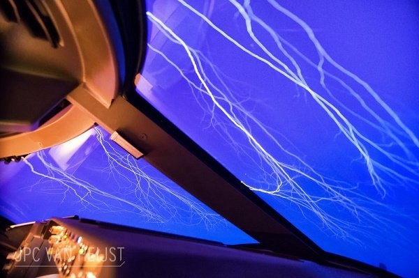 گالری عکس: تصاویر هوایی نفس‌گیر از چشم انداز کابین بوئینگ 747