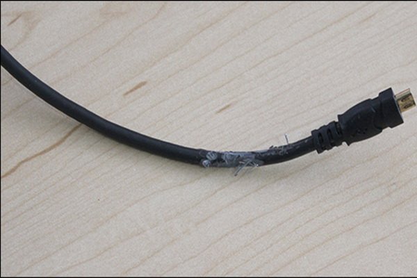چرا نباید خود را درگیر تعمیر یک کابل شارژ آسیب دیده کنید