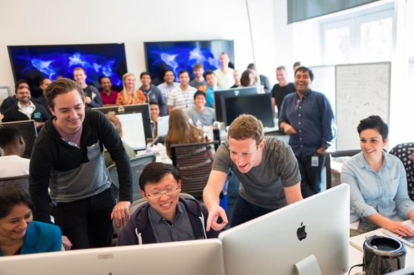 میانگین سنی کارمندان شرکت‌های برتر فناوری چند سال است؟