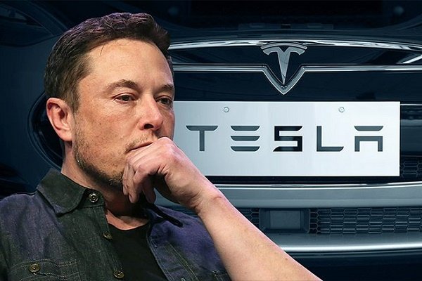 ایلان ماسک موافقت کرد تا از پست ریاست هیئت مدیره تسلا کنارهگیری کند