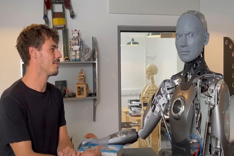 چت‌جی‌پی‌تی به روند ساخت ربات‌های انسان‌نما سرعت می‌بخشد