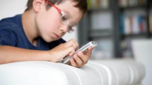 آیا خرید موبایل برای کودکان زیر 12 سال صحیح است؟