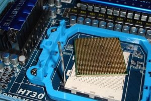 8 گام برای نصب پردازنده‌های AMD  روی مادربرد