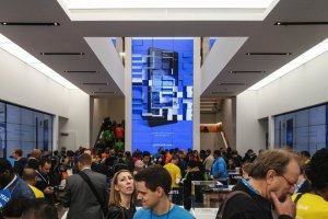 فروشگاه جدید مایکروسافت در نیویورک‫سیتی چه فرقی با فروشگاه اپل دارد؟