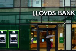 حمله به بانک Lloyds سه روز به طول انجامید