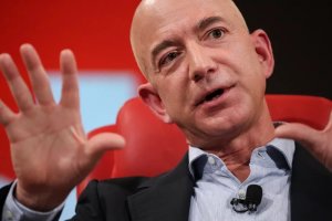 دومین مرد ثروتمند جهان: هوش مصنوعی هدایت شرکت‌های بزرگ را به دست می‌گیرد