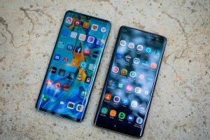 هواوی P30 Pro در برابر سامسونگ گلکسی +S10: کدام یک را بخریم؟