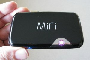 MiFi چیست و چه قابلیت‌ها و محدودیت‌هایی دارد