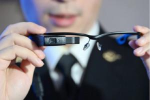 در آینده نزدیک، عینک‌های واقعیت افزوده جای گوشی‌های هوشمند را خواهند گرفت